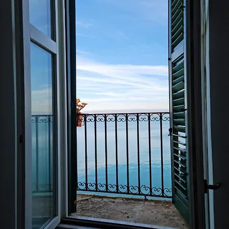 La Finestra Sul Mare Di Alfeo Syracuse