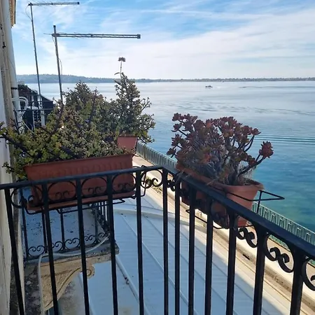 La Finestra Sul Mare Di Alfeo Syracuse