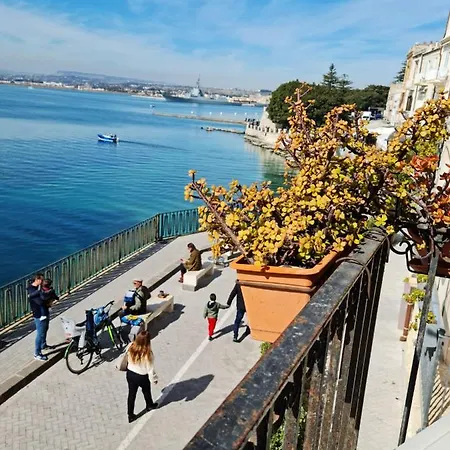 Apartment La Finestra Sul Mare Di Alfeo *
