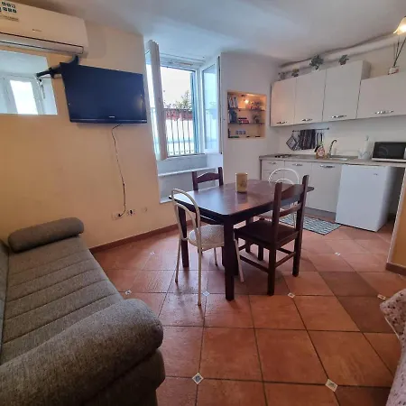 Apartment La Finestra Sul Mare Di Alfeo *