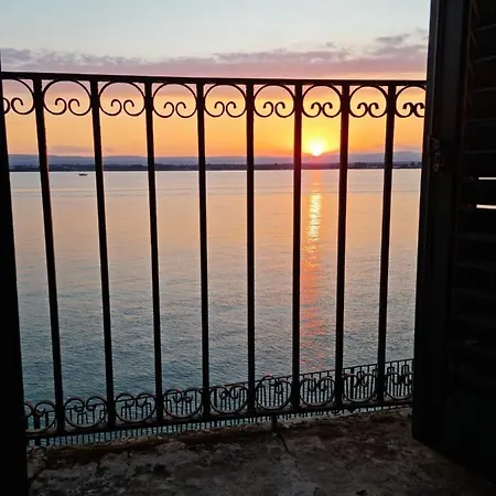 Apartment La Finestra Sul Mare Di Alfeo *