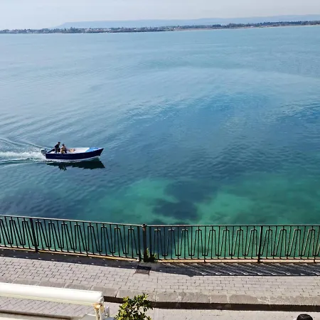 Lägenhet La Finestra Sul Mare Di Alfeo