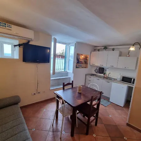 Apartment La Finestra Sul Mare Di Alfeo *
